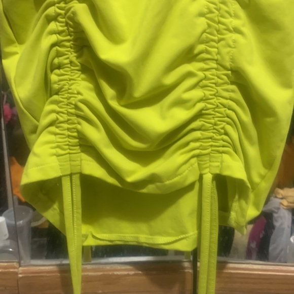 Yellow dress - Picture 4 of 7